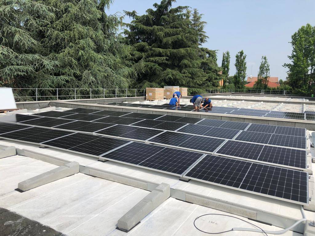 Nuovo impianto fotovoltaico sul tetto della Scuola Media “Elsa Morante” di Garbagnate Milanese