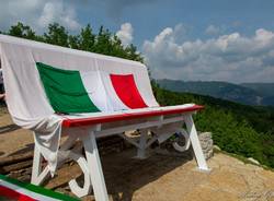 Saltrio - L'inaugurazione della big bench - foto di Andrea Ostoni