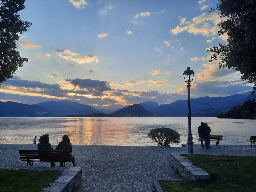 tramonto a laveno