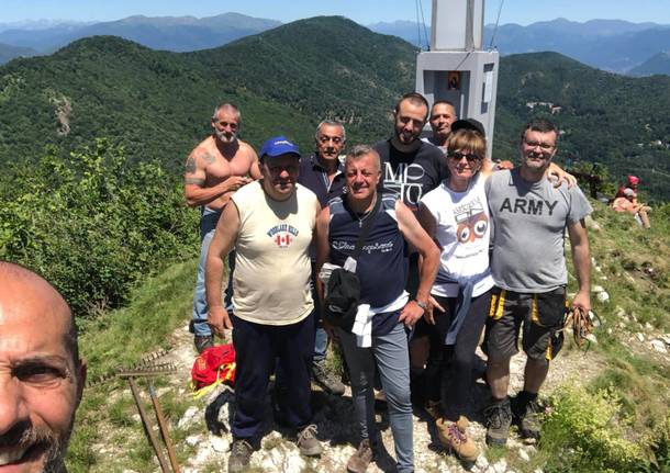 I lavori alla Croce del Poncione a Cuasso al Monte