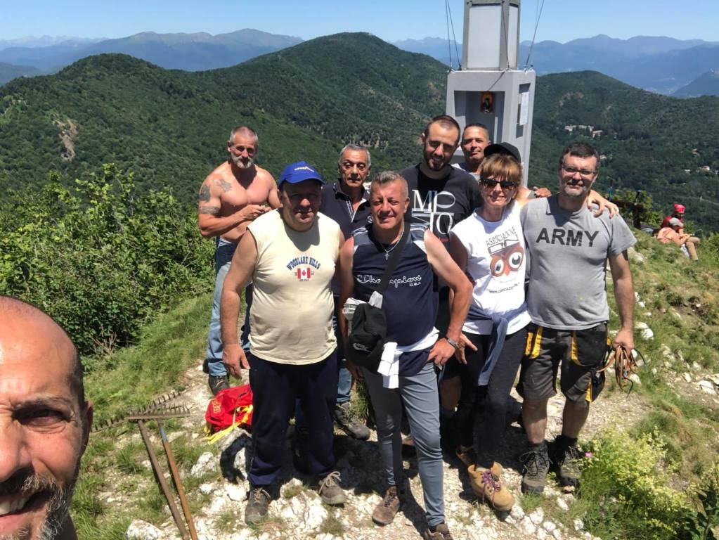 Cuasso al monte - La croce del Poncione rimessa a nuovo dall'associazione On