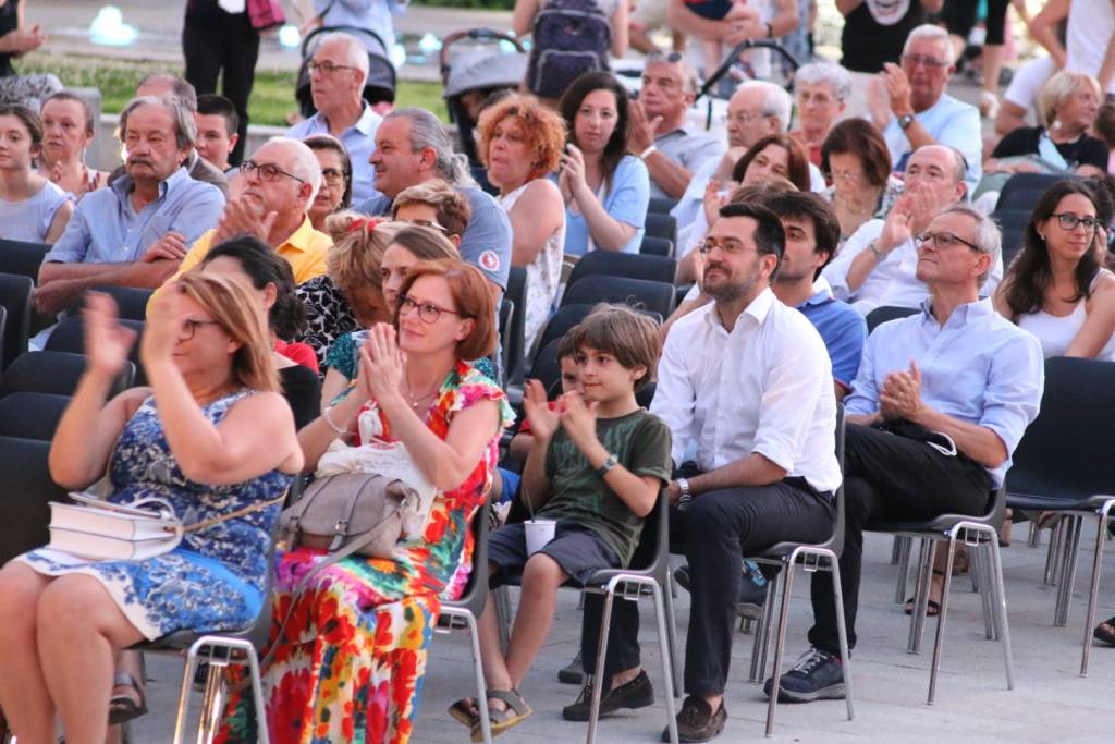 Mercoledì dello shopping a Legnano con la banda di Legnano