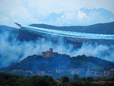 I primi sorvoli delle Frecce Tricolori ad Angera