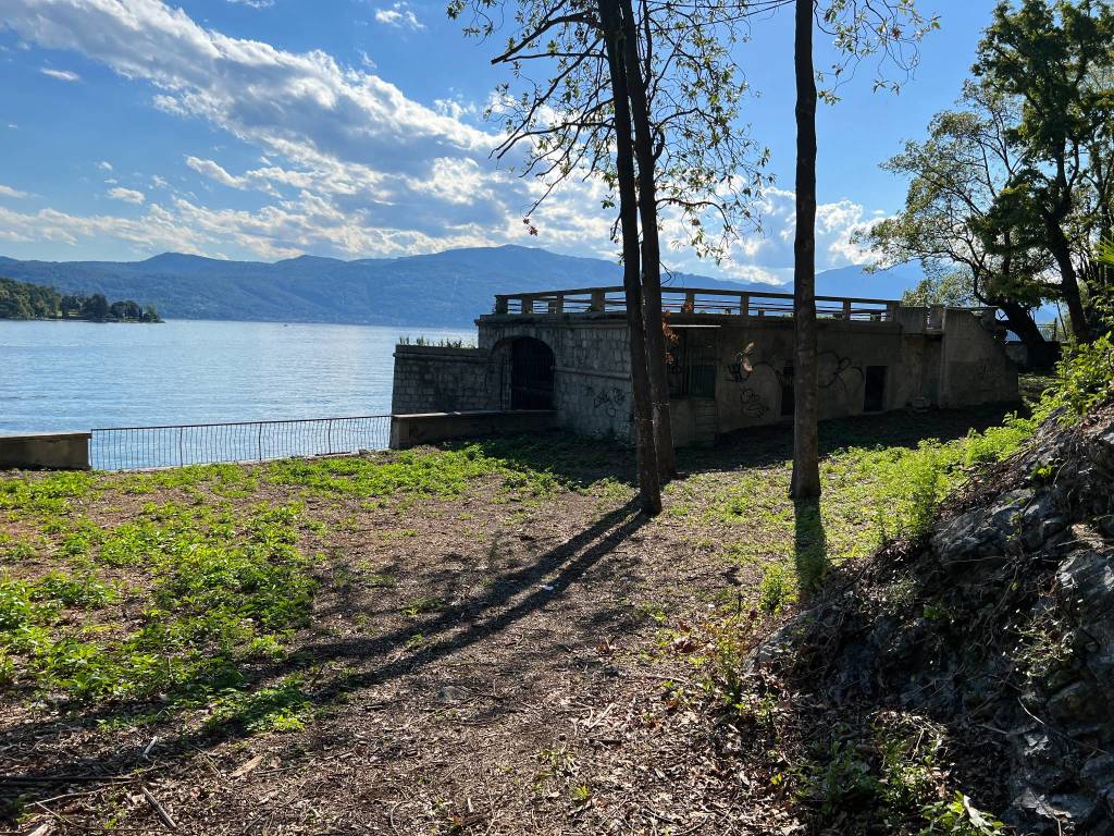 Il parco delle Torrazze e la passeggiata Romanini di laveno mombello 