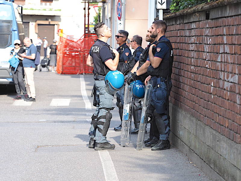 Sabato sera corteo degli anarchici, centro di Saronno "blindato"