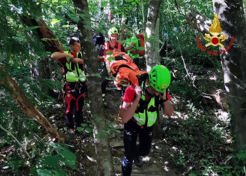 Turista infortunata alle Cascate di Ferrera, la soccorrono Vigili del Fuoco e Soccorso Alpino