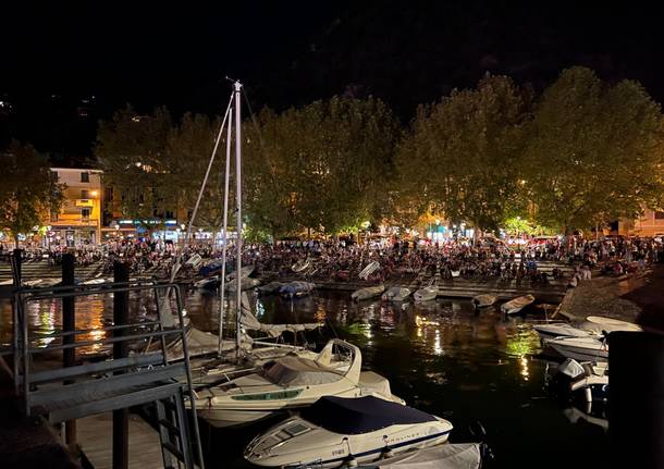 fuochi d'artificio ferragosto laveno mombello 2022