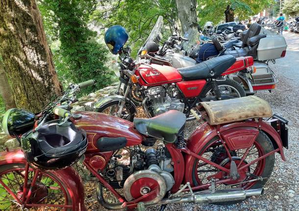 L'arrivo della motoadunata alpina e l'apertura della festa della montagna