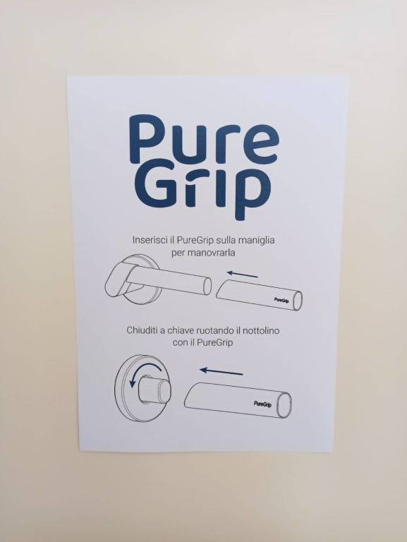 "Pure Grip", la maniglia pulita per i bagni di bar e attività commerciali