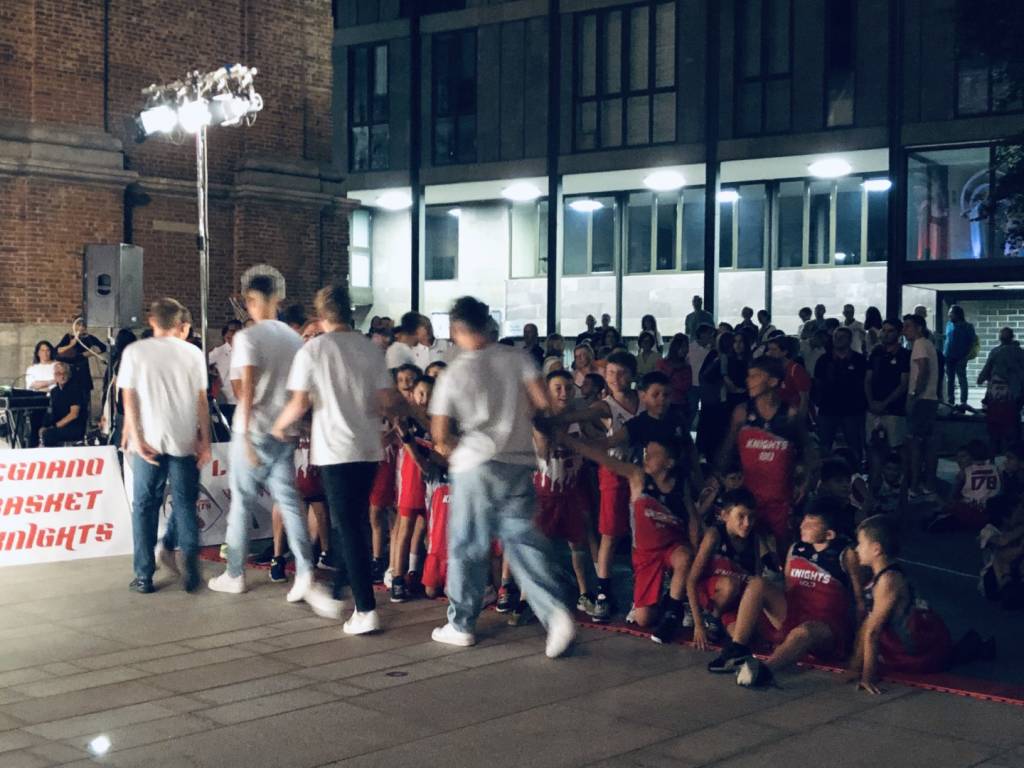 Legnano Basket - presentazione in piazza San Magno a Legnano