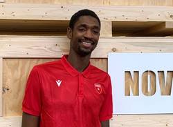 presentazione tariq owens pallacanestro varese