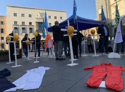 Assemblea in piazza per Cgil, Cisl, Uil