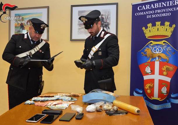 Sondrio. Con un pene di gomma raggira l'antidroga. 30enne di nuovo