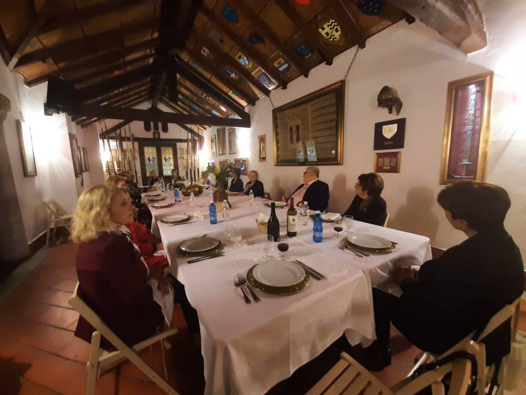 L’Associazione International Inner Wheel – Club Ticino a pranzo tra le mura del maniero di San Magno