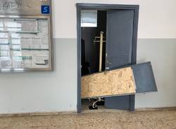 Vandalismi stazione Gazzada Schianno