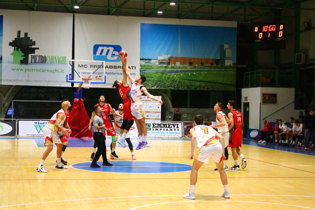 Basket: Legnano sfida Oleggio 