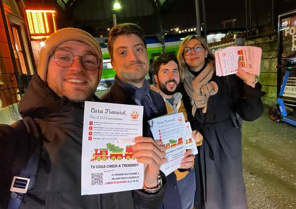 La protesta dei Giovani Democratici sulla gestione di Trenord