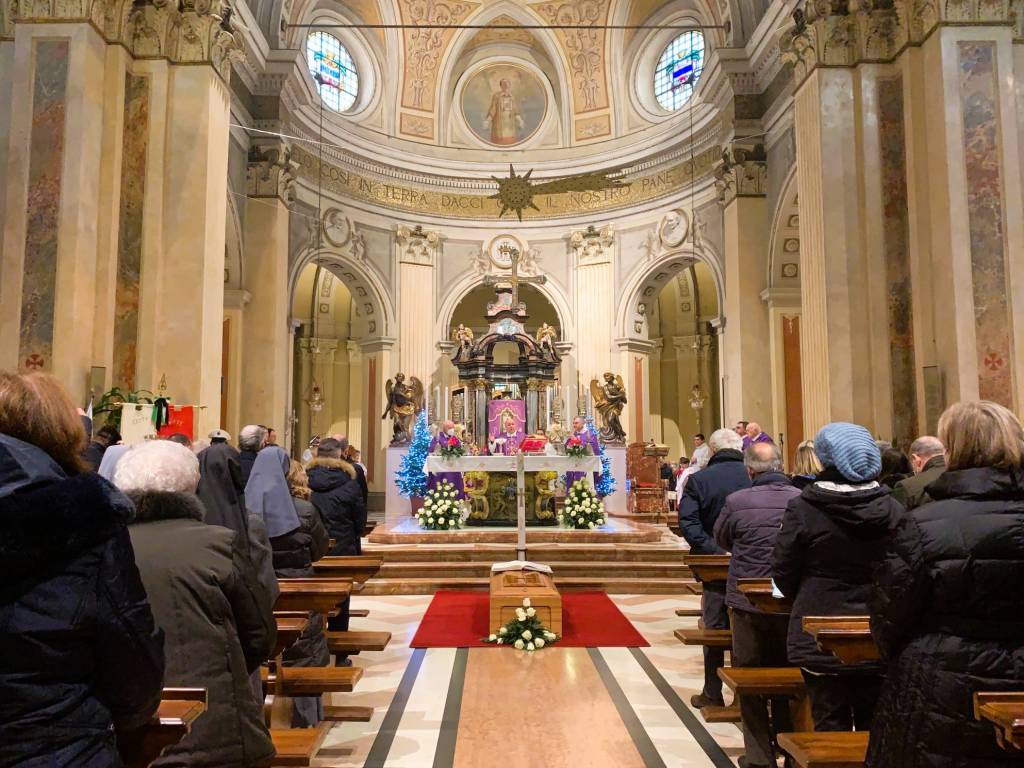 Tradate - Funerale monsignor Luigi Stucchi