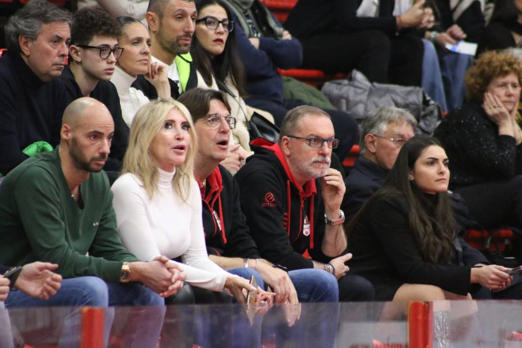 Basket - Legnano sfida Casale