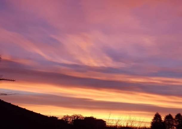 L'alba di mercoledì 11 gennaio nelle foto dei lettori - VareseNews - Foto