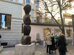 Restituito pulito il Totem di Tavernari a Varese