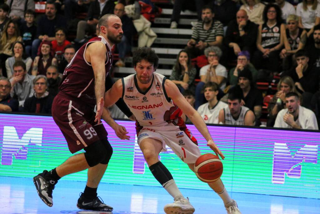 Basket: Legnano sfida Livorno 