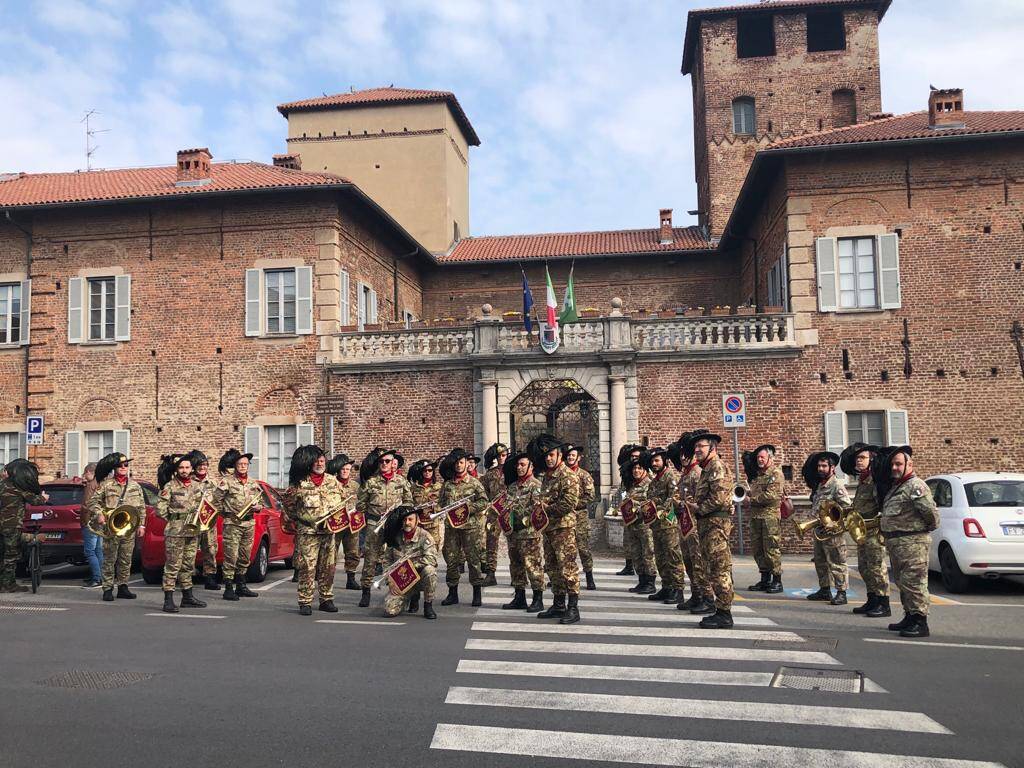 Fagnano Olona festeggia l'anniversario dell'Unità d'Italia con la Fanfara dei bersaglieri di Vergiate