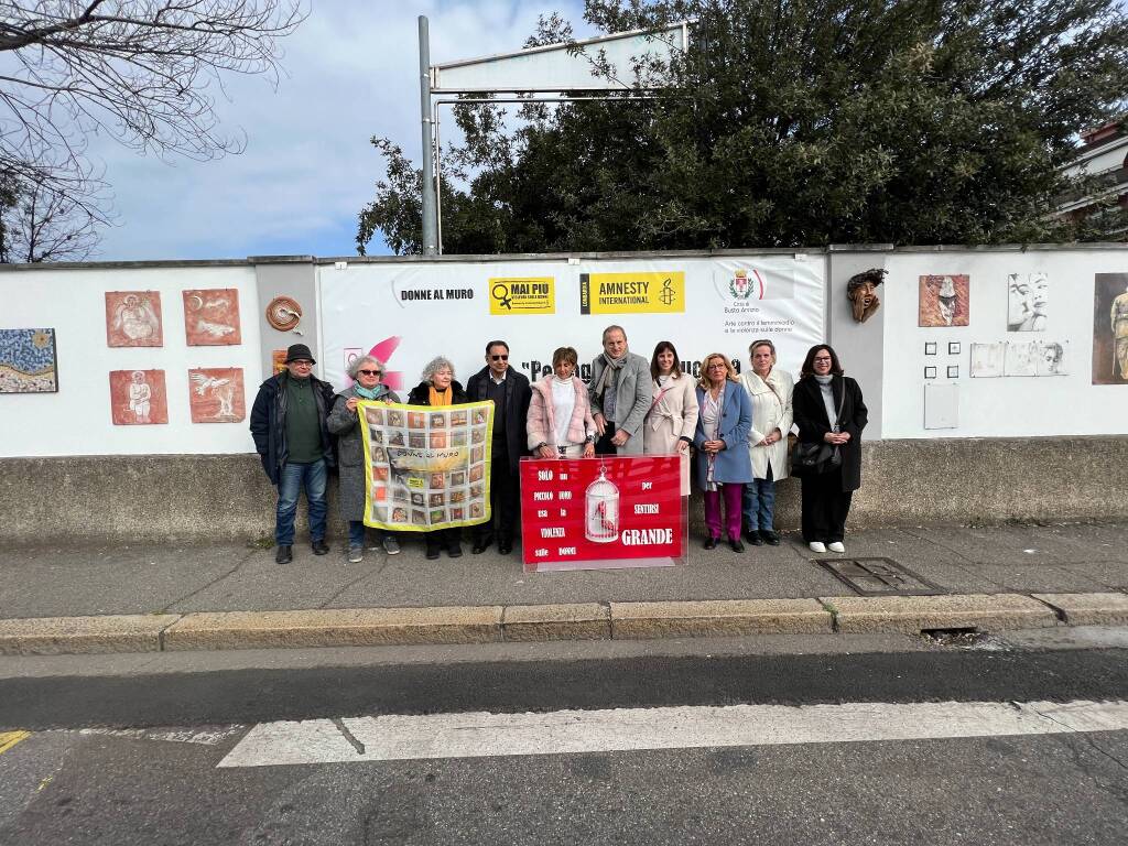 muro donne busto arsizio