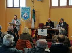 Soci della sezione provinciale di Milano dell'UNCI in assemblea