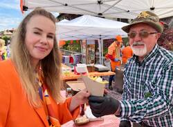 Azzate si colora di arancione per il “Koningsdag”, la festa nazionale olandese