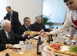 Il presidente Sergio Mattarella inaugura a Monza la pizzeria gestita da ragazzi autistici