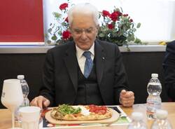 Il presidente Sergio Mattarella inaugura a Monza la pizzeria gestita da ragazzi autistici