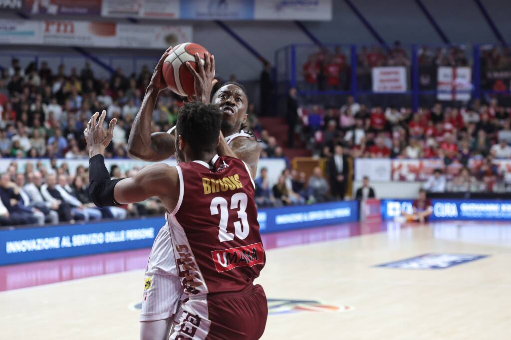 Umana Venezia – Openjobmetis Varese 92-81