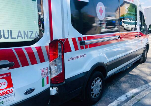 Soccoritori sul viale Sabotino a Legnano per una 17enne investita -  LegnanoNews