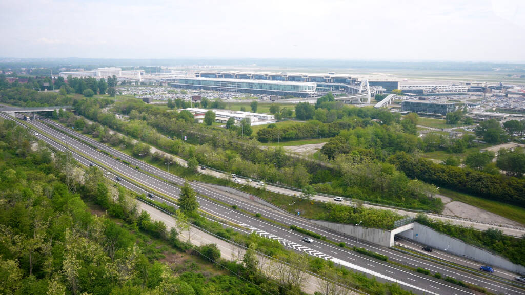 In volo su Malpensa e sul Ticino grazie a Volandia ed Eliossola