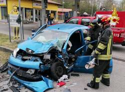 incidente auto furgone lonate pozzolo