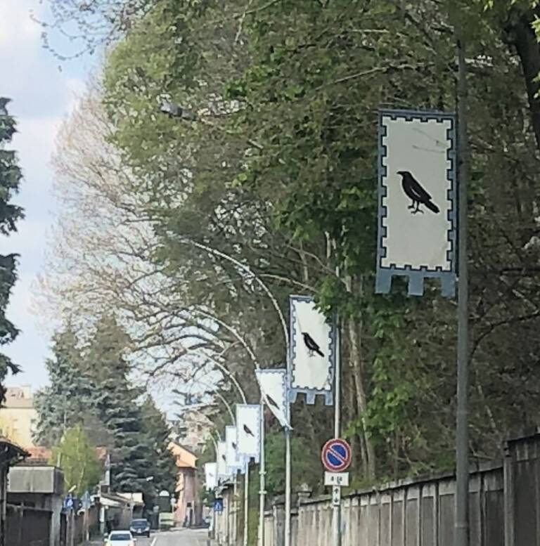 Le bandiere del Palio di Legnano colorano le contrade e la città