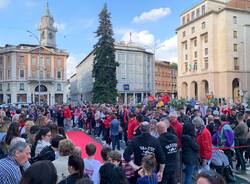 La festa in piazza a Varese della Openjobmetis