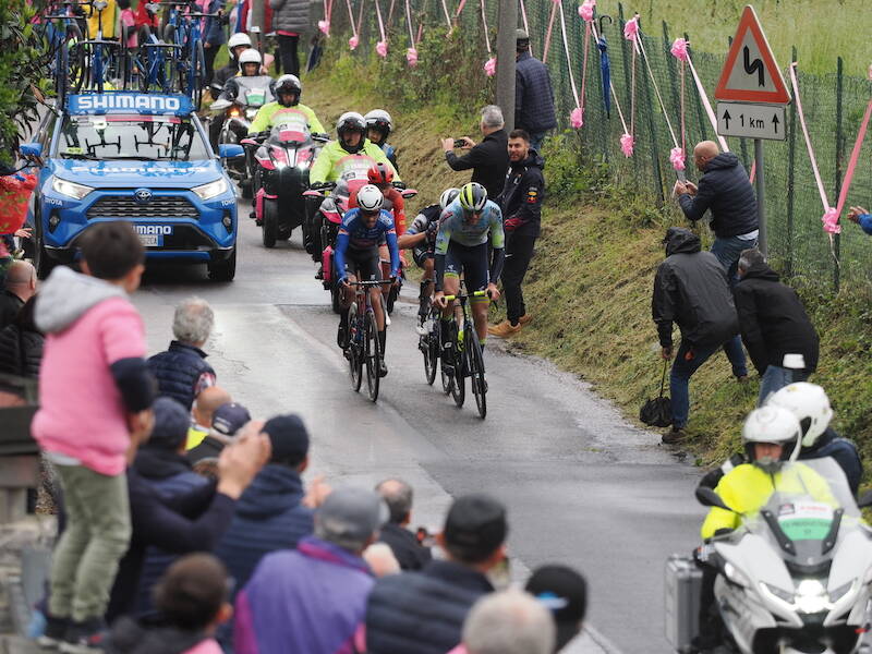 Quinzano, una festa tutta rosa per salutare il passaggio del Giro