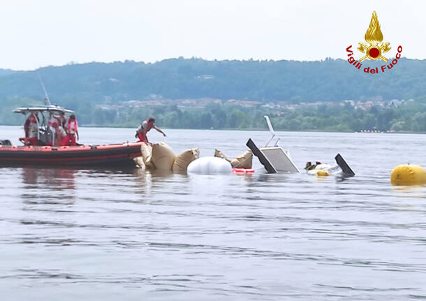 Delitto barca affondata lago maggiore naufragio lisanza 