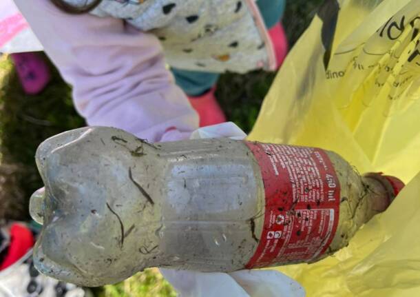 Plogging per i bambini dell’asilo di Lissago