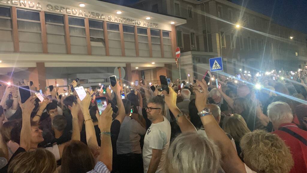 Oltre 2000 persone alla manifestazione per l’ospedale di Gallarate