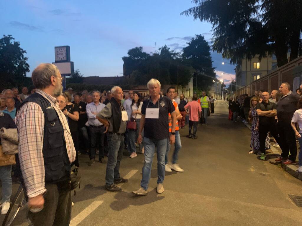 Oltre 2000 persone alla manifestazione per l’ospedale di Gallarate