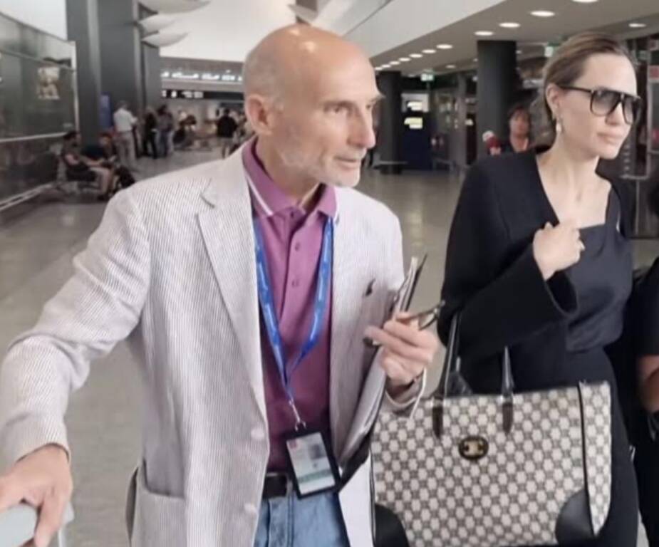 Angelia Jolie a Malpensa (foto Ezio Cairoli)