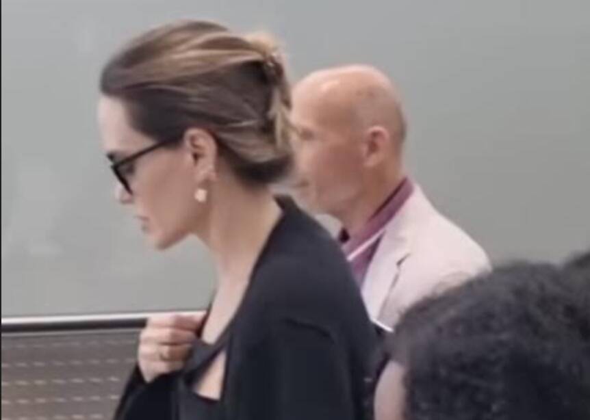 Angelia Jolie a Malpensa (foto Ezio Cairoli)