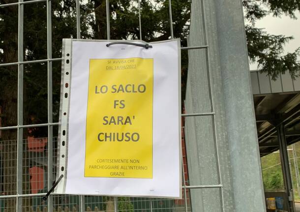 Bisuschio -  Protesta contro la chiusura del parcheggio della stazione