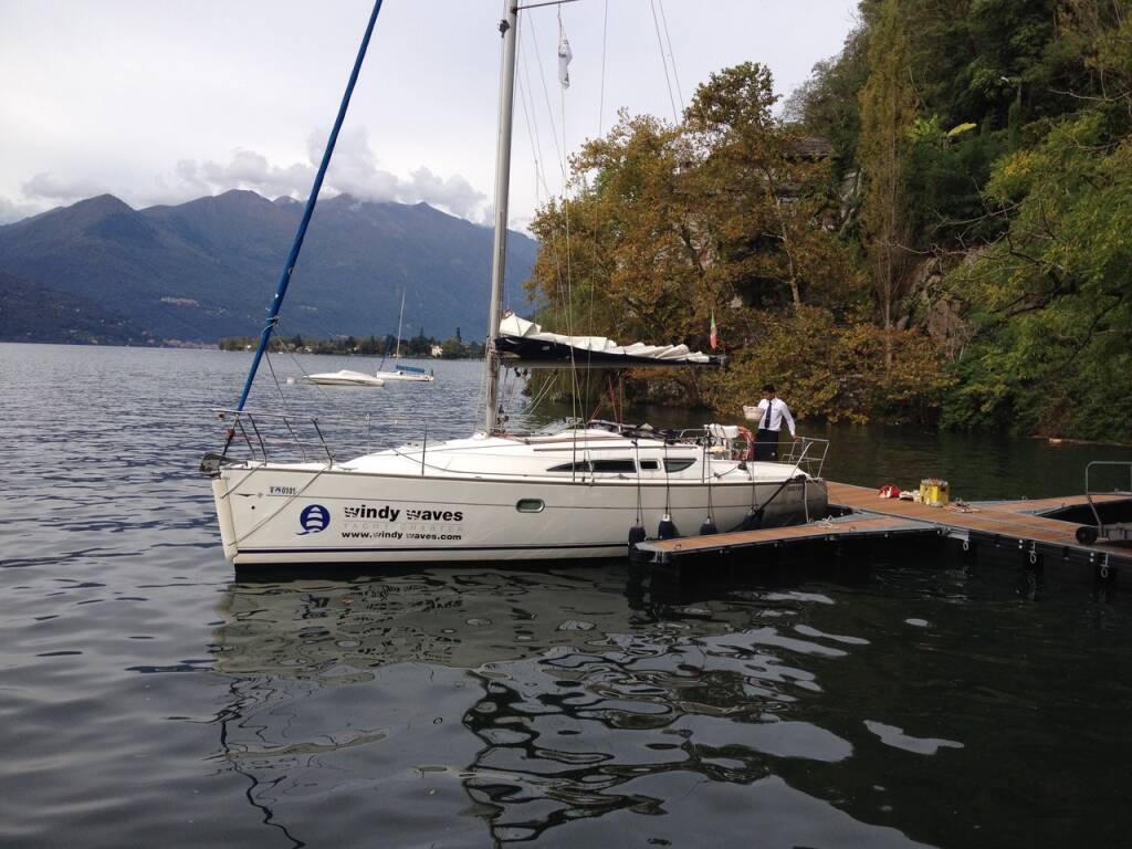 In barca a vela sul lago Maggiore