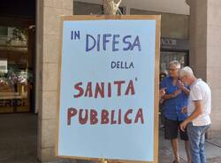 manifestazione gallarate contro ospedale unico