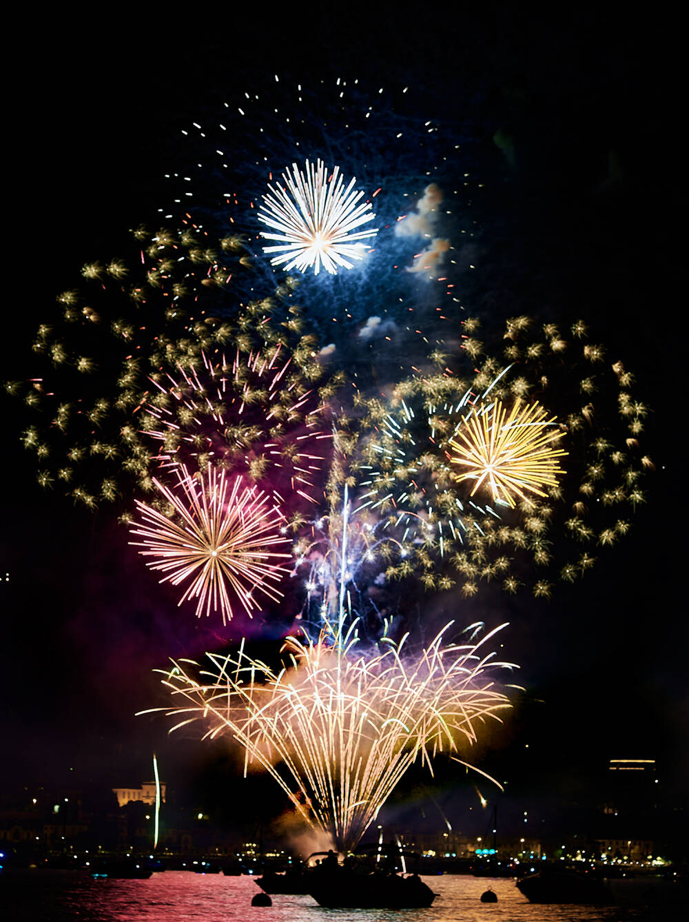 Fuochi d'artificio a Laveno 