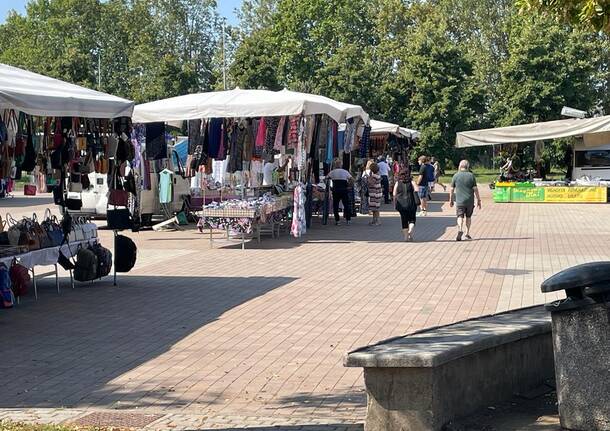 Mercato di Legnano a Ferragosto